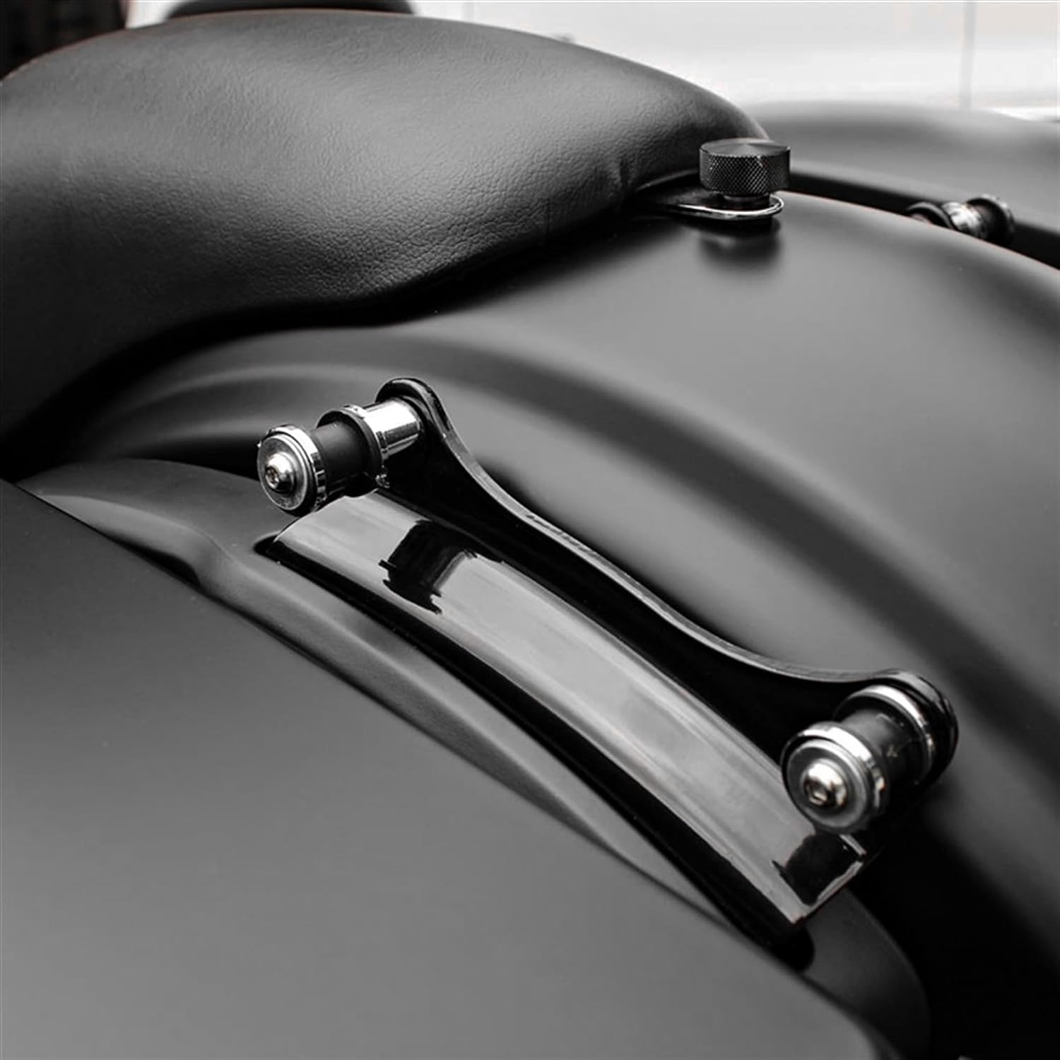 TCMT 4 Point Docking Hardware Kit Tour Luggage Pack Rack Fits For Harley Fits for Harley Touring CVO Road Glide Street Glide Road King 2014-2025 Electra Glide Standard 2020-2022 Replace# 52300353