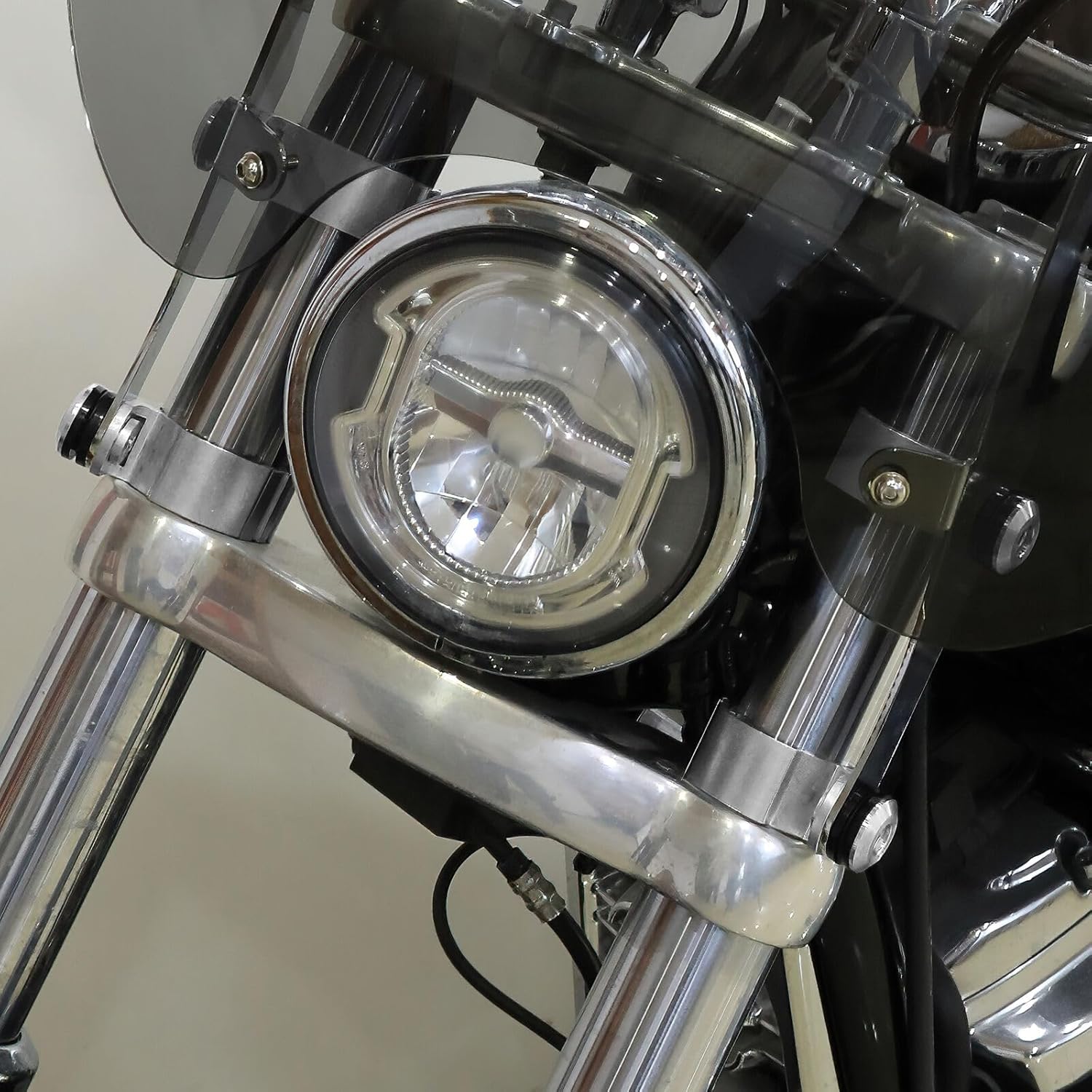 TCMT 49mm Windshield Windscreen Clamps Fit For Harley Softail Street Bob FXBB FXBBS 2018-2023 Softail Standard FXST 2022-2023 Low Rider FXDL 2014-2017 FXLR 2018-2020